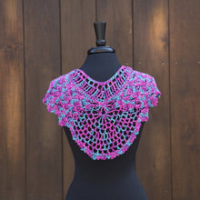 Load image into Gallery viewer, Fan Shell Shawlette Pattern
